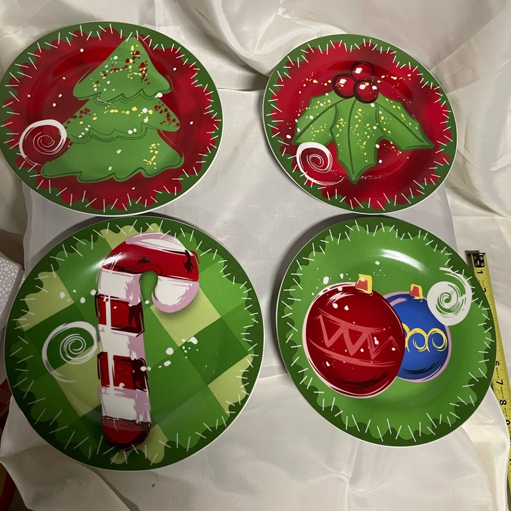 Holiday Christmas Dessert Plates - Festive Green & Red Set